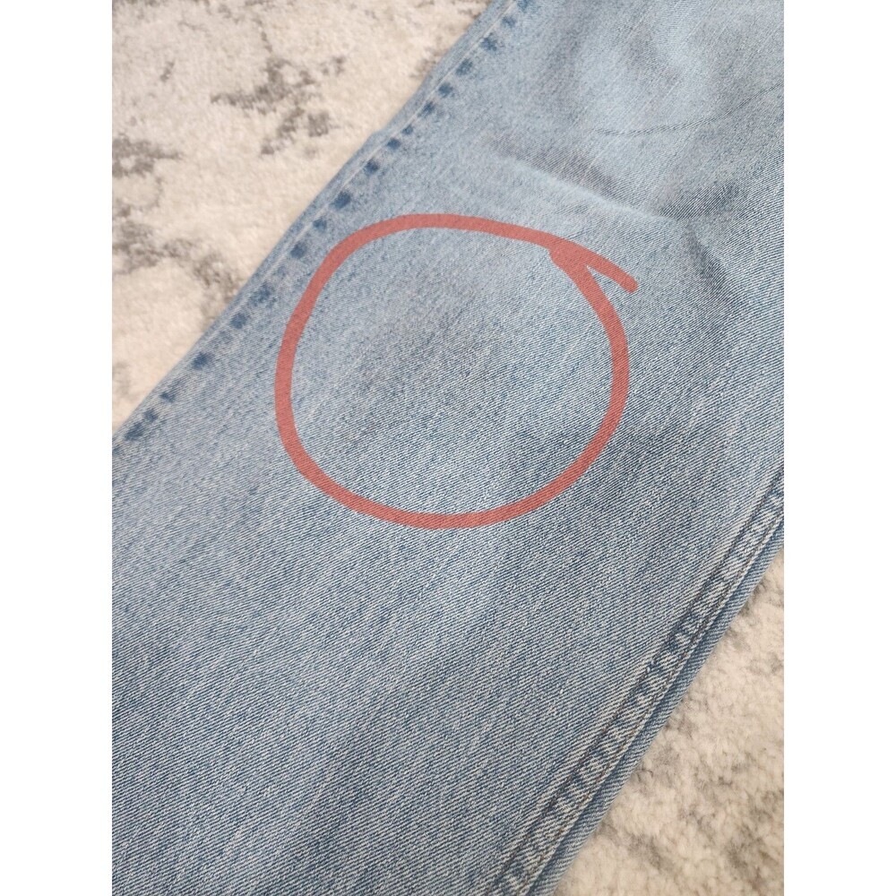 Levi's 550 Relaxed Fit Jeans Mens Size 42x30 Light Wash Denim Blue - Picture 3 of 10